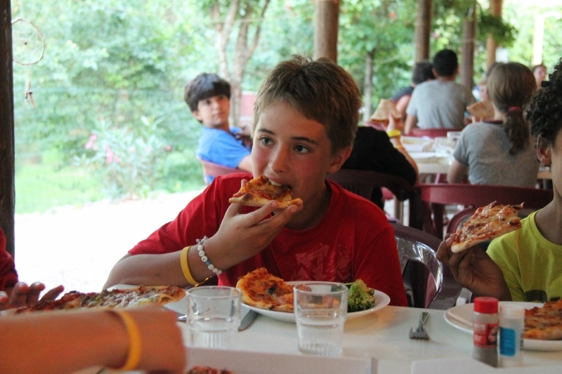Village Camps International Summer Camp Ard&egrave;che, France 2019-07-26 https://www.villagecamps.com/journals_admin/images/926-22-18-07-2014 2(800x533) (31).jpg
